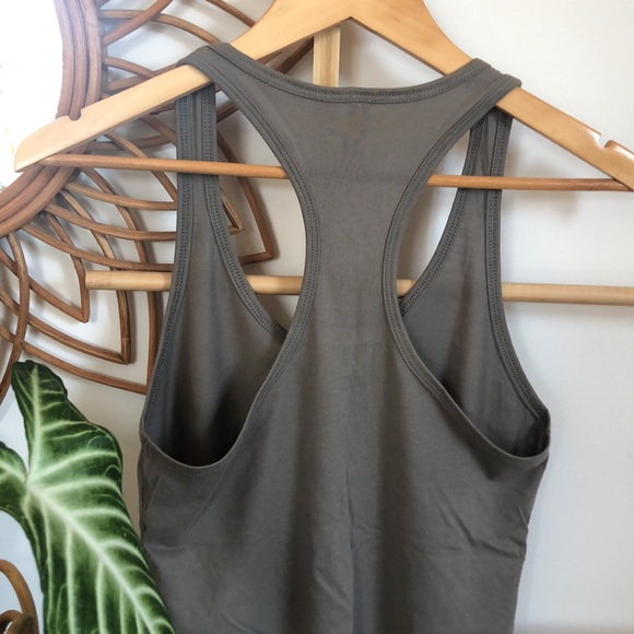 Heavily meditated Om symbol racer back tank top New without tags size medium - Picture 3 of 7